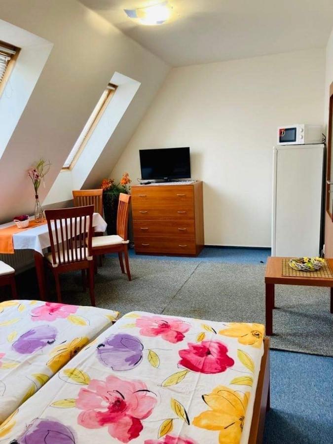 Apartmany, Penzion, Wellness U Zlate Rybky Vyškov Eksteriør bilde